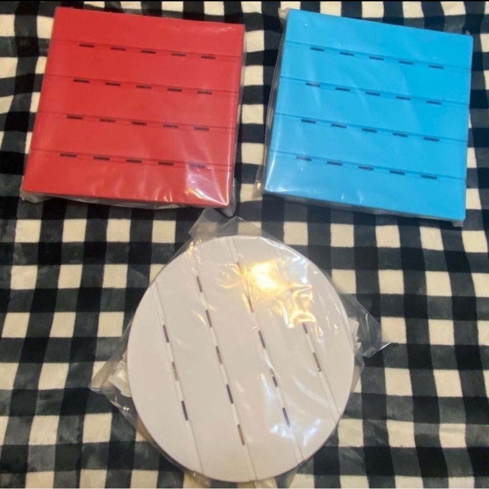 Target kids picnic tables!
Set of three!